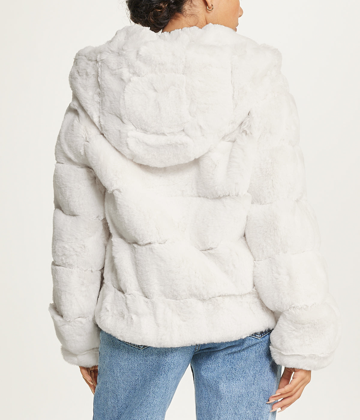 Short Faux Fur With Hood Ivory - Image 2