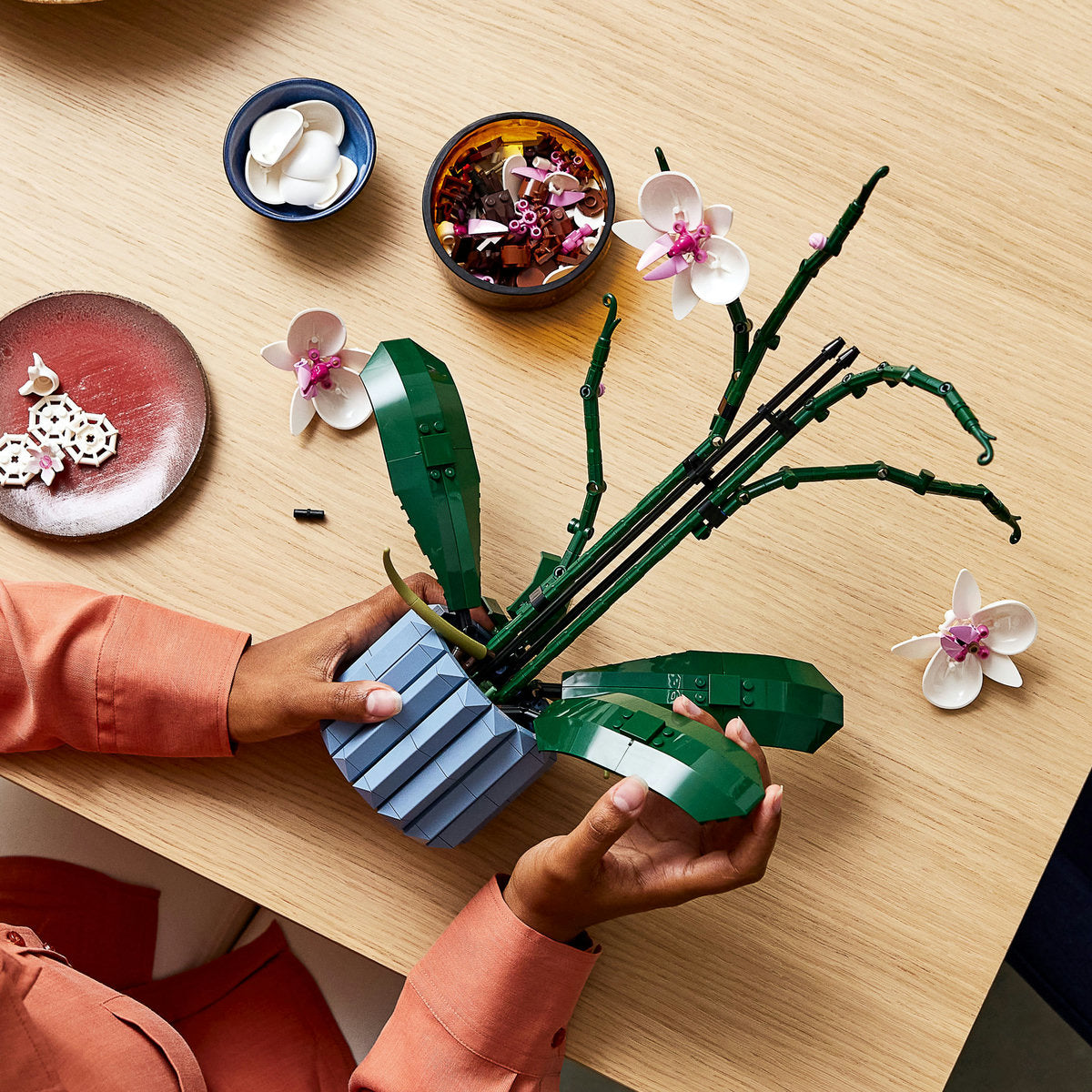 LEGO? Orchid 10311 Plant Decor Building Kit 608 Pieces - Image 8