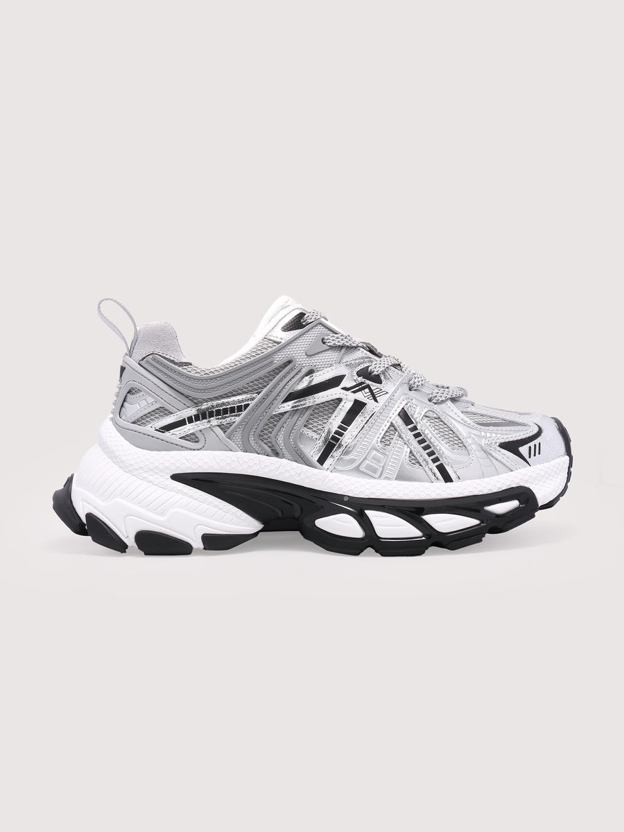 East Women - Image 2