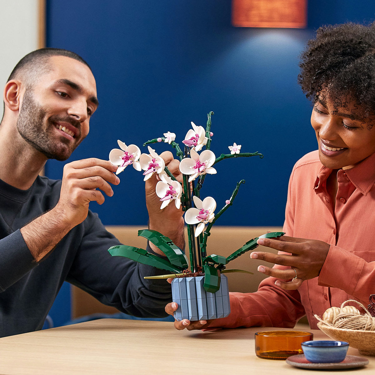 LEGO? Orchid 10311 Plant Decor Building Kit 608 Pieces - Image 9