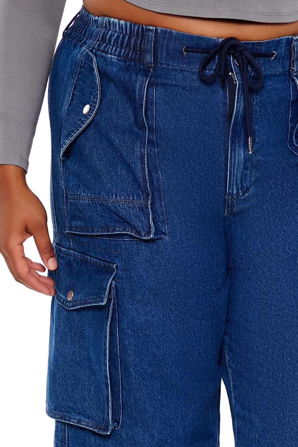 Plus Size Mid-Rise Cargo Jeans - Image 5