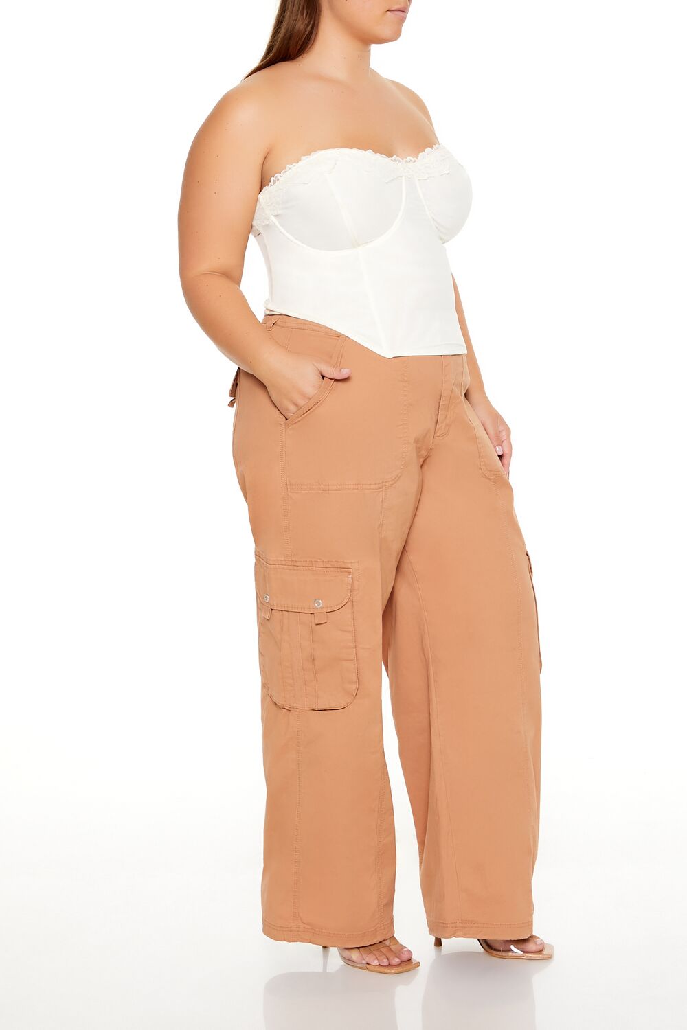 Plus Size Mid-Rise Cargo Pants - Image 3