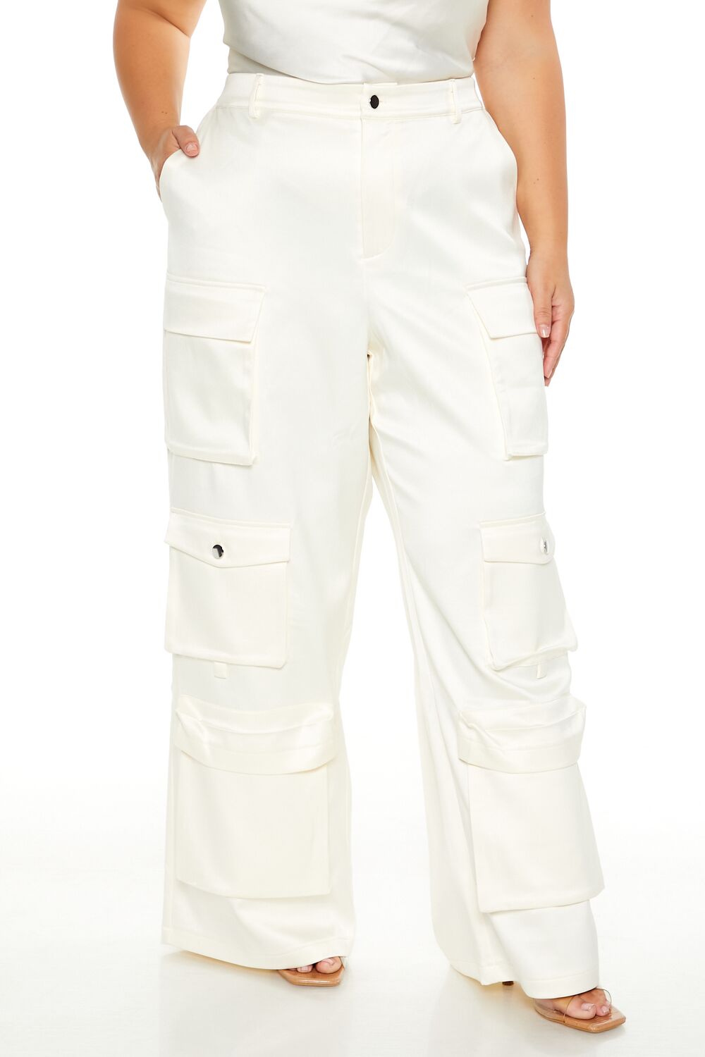 Plus Size Wide-Leg Cargo Pants - Image 2