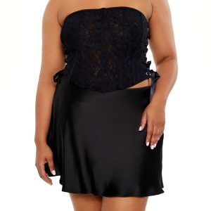 Plus Size Lace-Up Tube Top