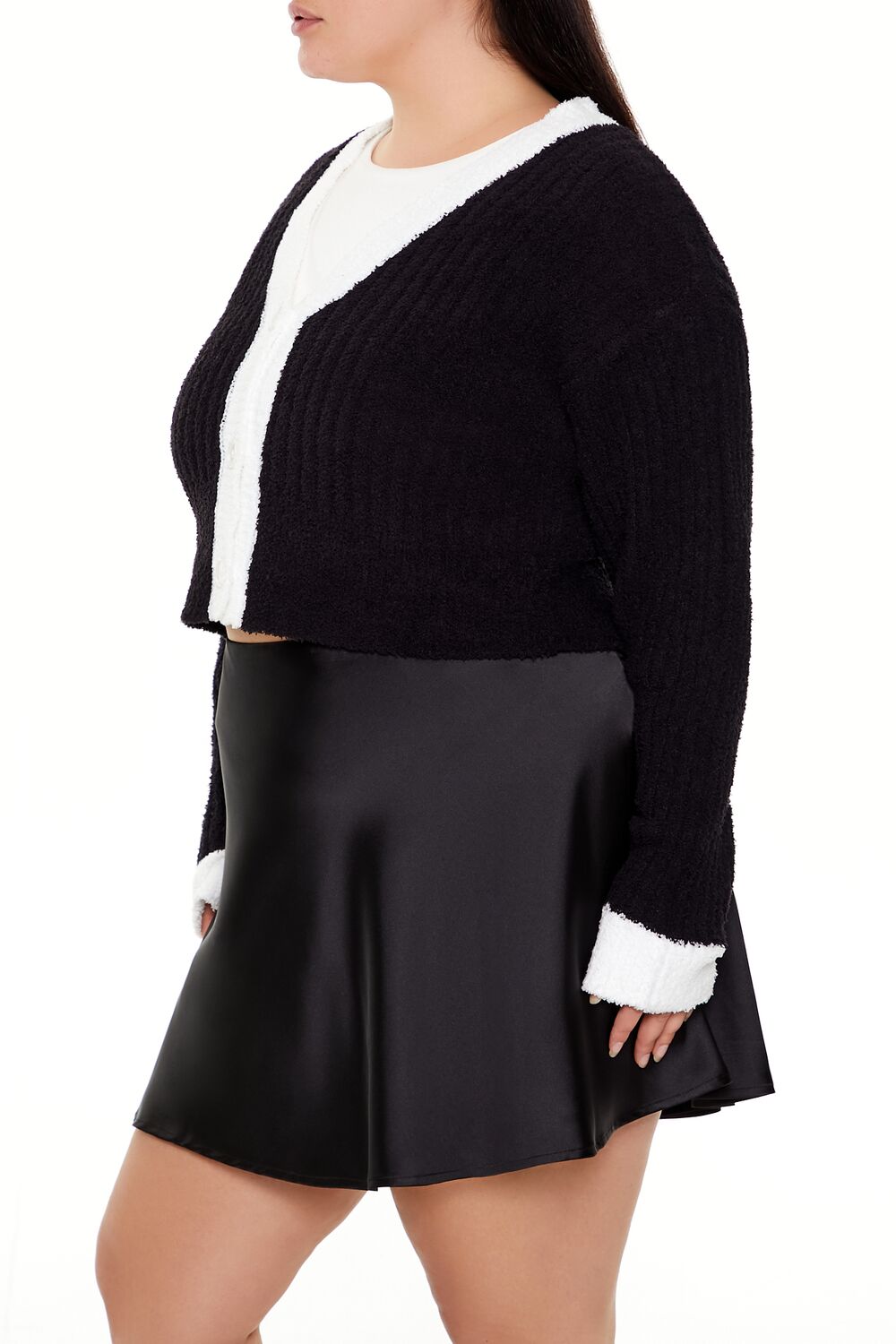 Plus Size Two-Tone Cardigan Sweater - Image 4