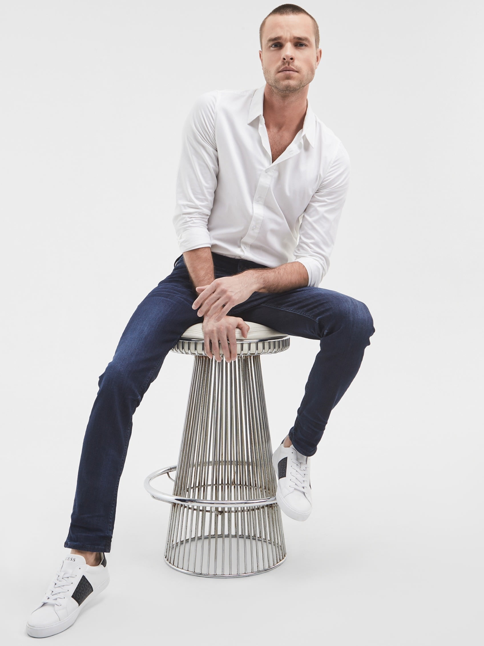 Men's Tapered Jeans - Image 4