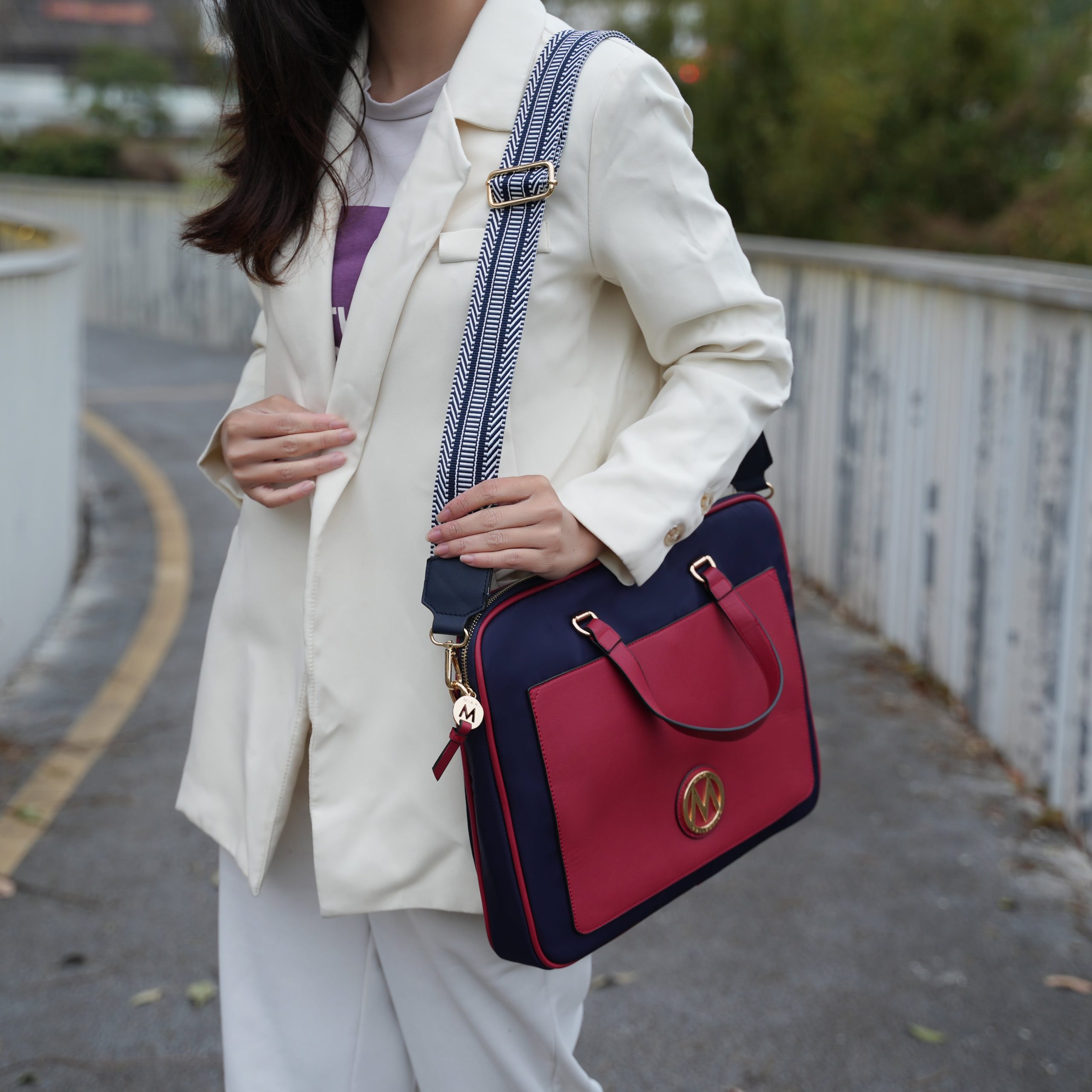 Nina Laptop Case - Image 9